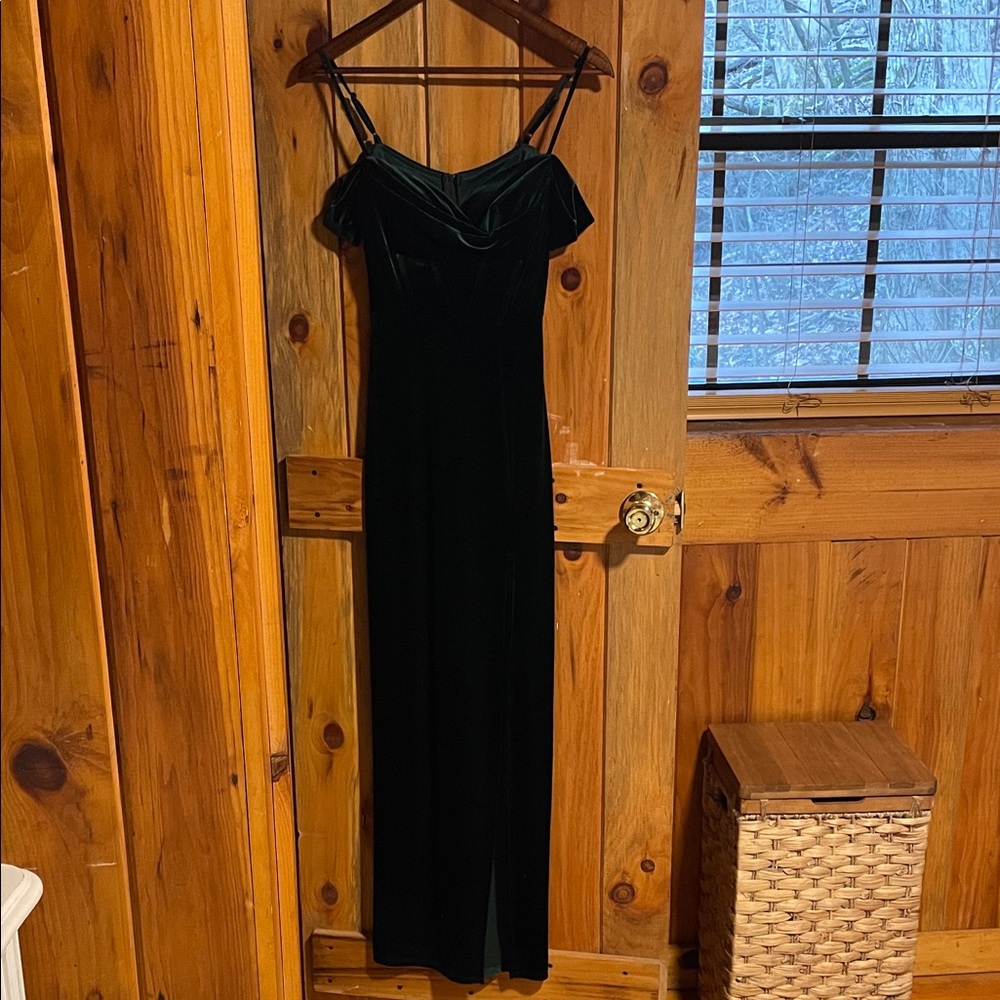 B. Smart Dark Green Velvet Maxi Dress